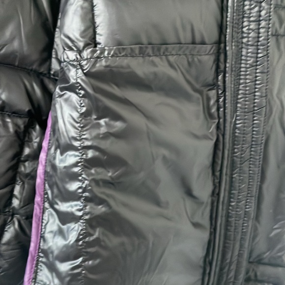 Calvin Klein size extra large, packable, lightweight premium down Jacket - Picture 9 of 11